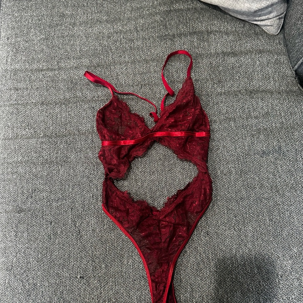 Amazon Red Lace Bra with Adjustable Straps